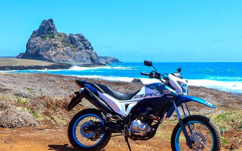 moto fernando de noronha